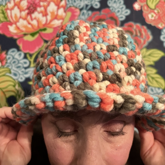 Meet your Posher, Ahead of the curve - Picture 1 of 1